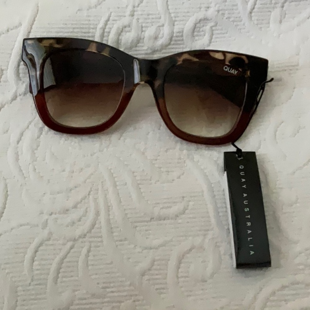 NWT Quay Australia “Afterhours” tortoise sunglasses
